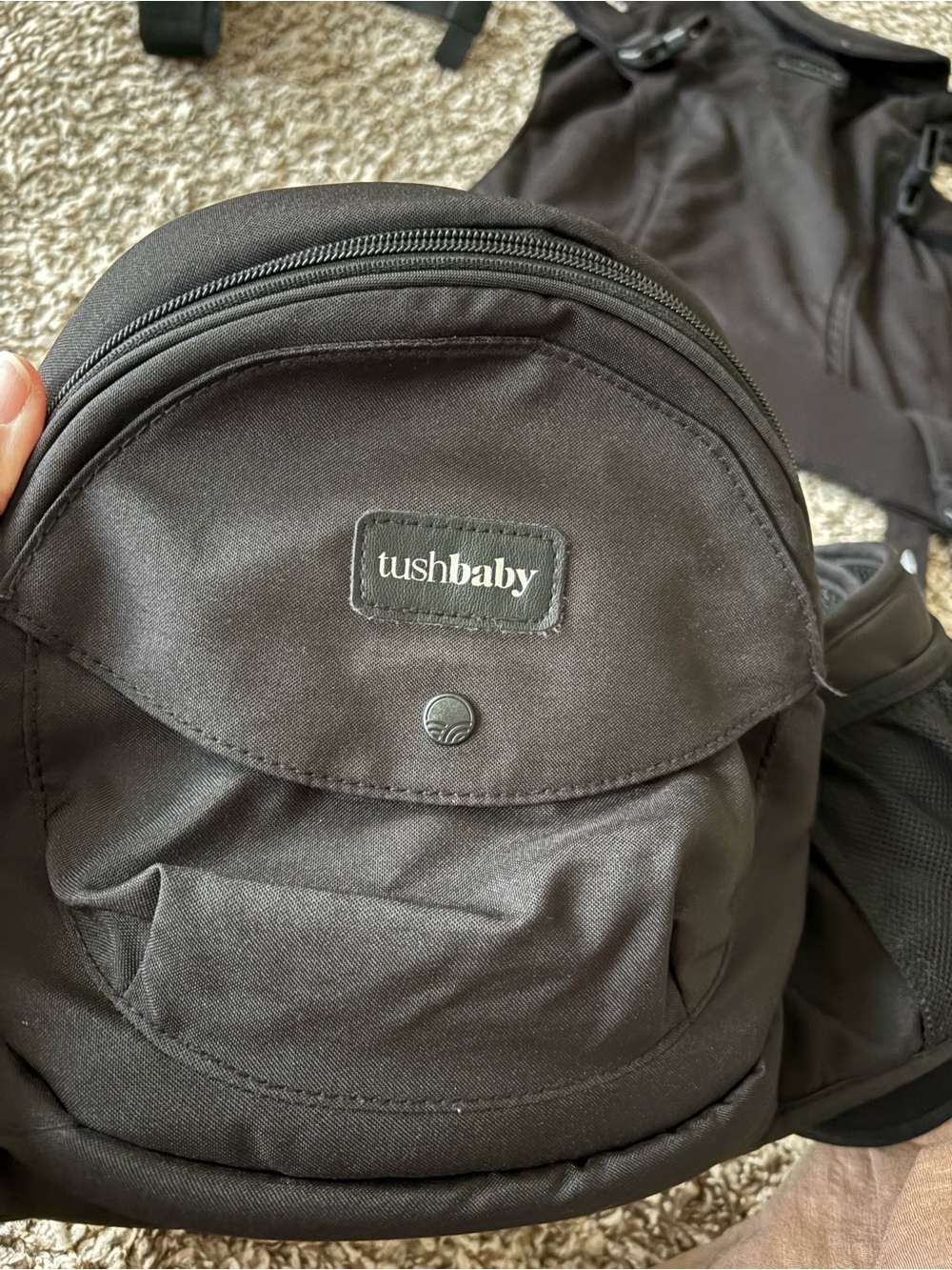 Tushbaby Hip Carrier with Snug